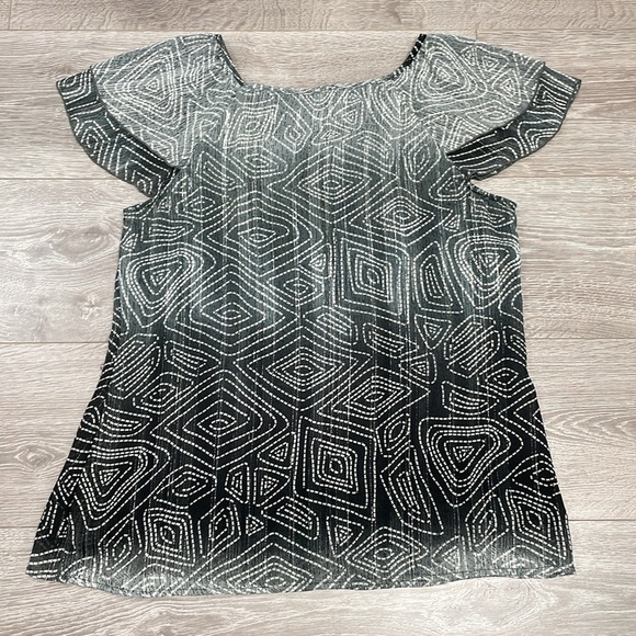 Dressbarn Layered Flutter Sleeve V-Neck Blouse Geometric Print L - Picture 10 of 13